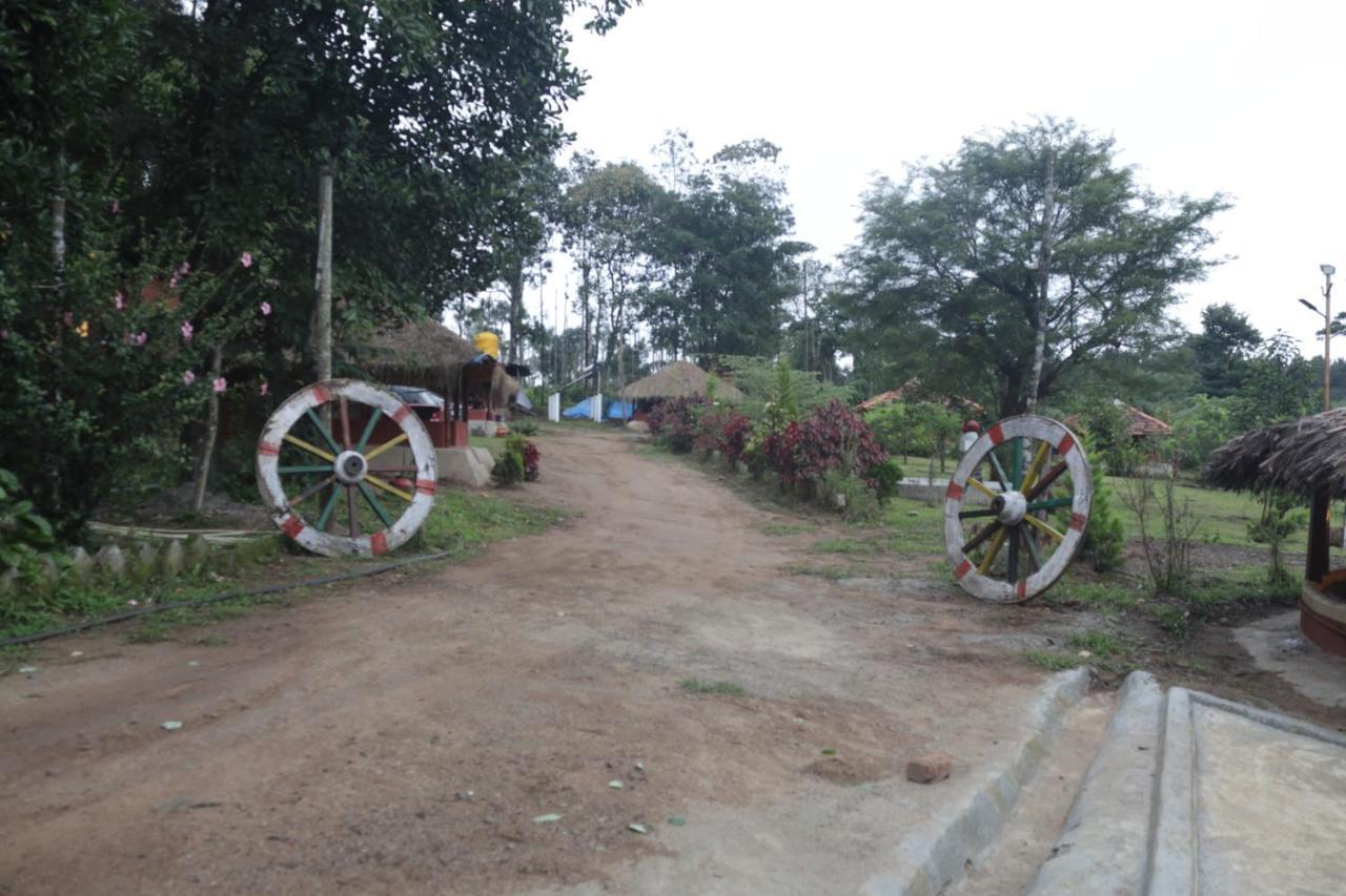 StoneAge Resort Ballupet Sakleshpur Exterior foto